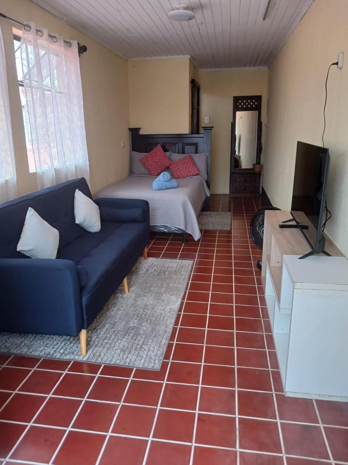 One Day Trip Hostel Антигуа-Гватемала Экстерьер фото